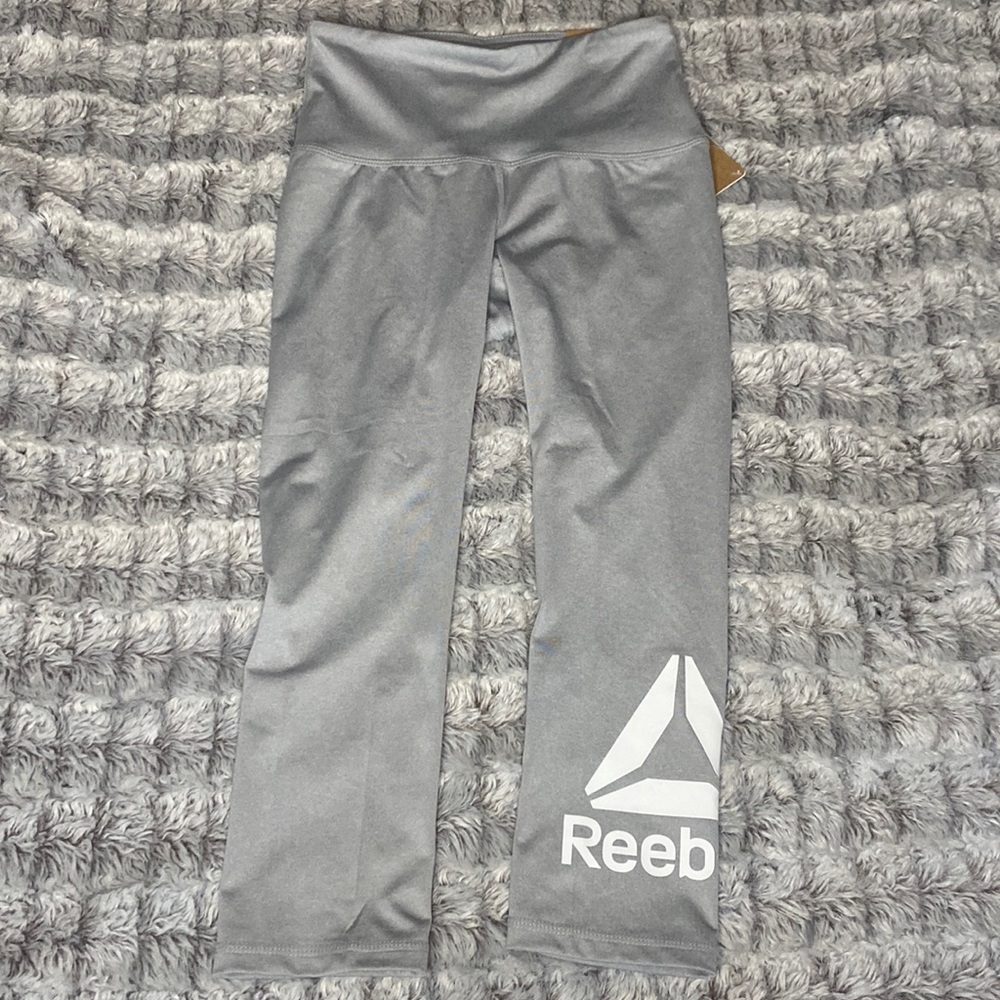 Skinny capri reebok leggings